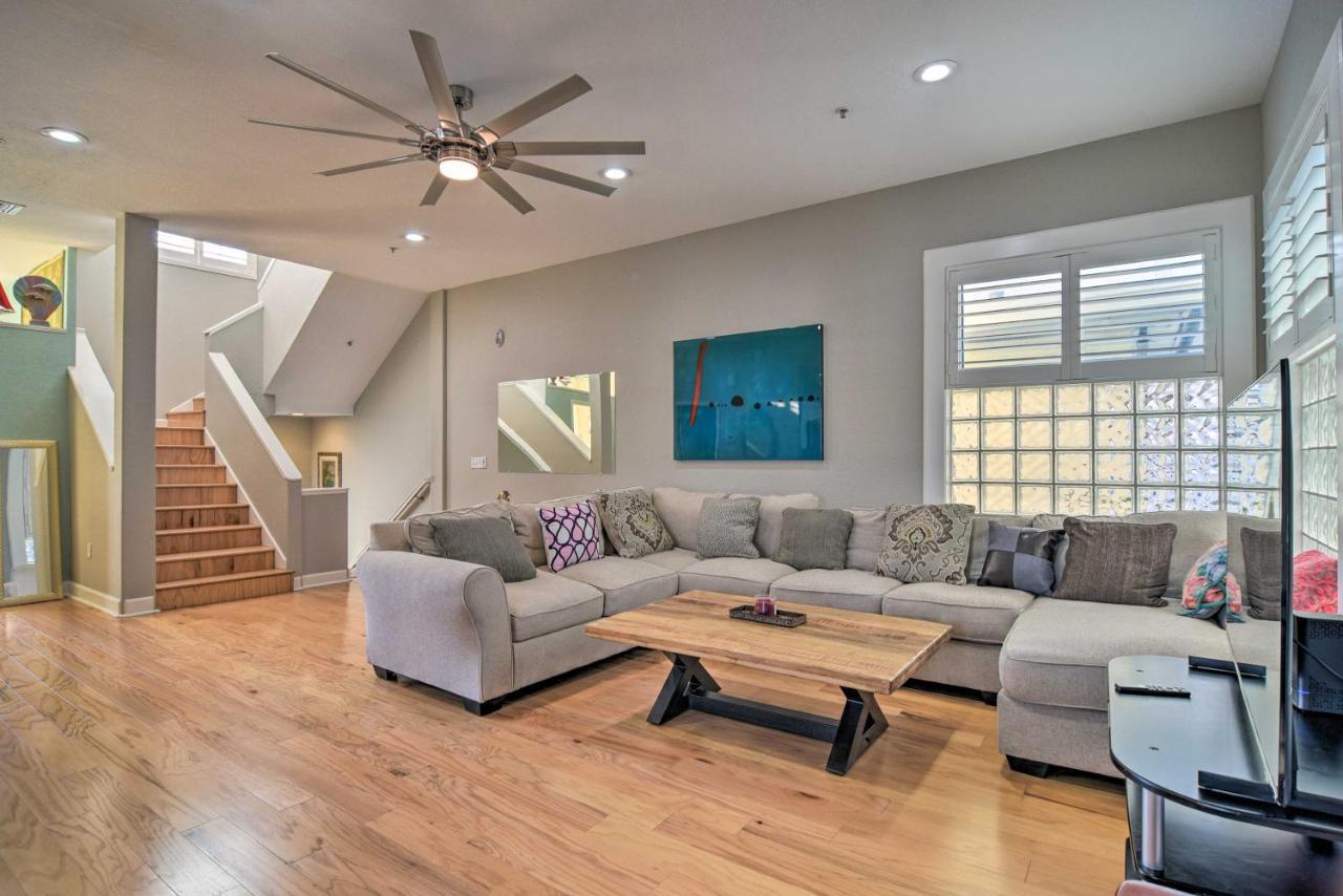 Coastal Sea Side Townhome - Walk To Beach! Clearwater Beach Esterno foto